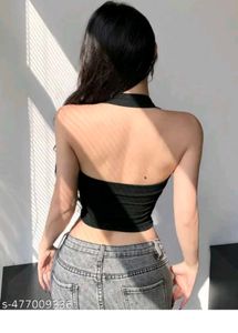 🖤Stylish Black Halter Neck Crop Top