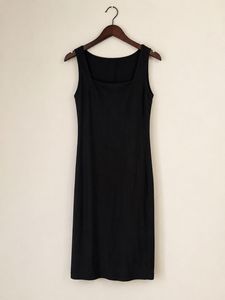 Sleek Black Sleeveless Midi Dress