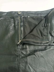 Plus Size Black Faux Leather Mini SkirtnWaist 40"