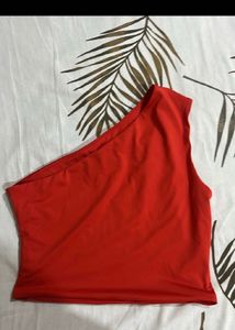 H&amp;M DATE PERFECT Red one shoulder Top