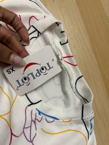 white colored line top