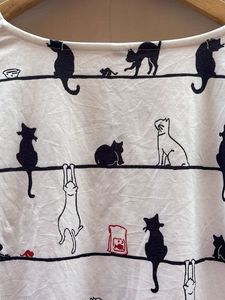 Cute Cat Print V-Neck Long Sleeve Top