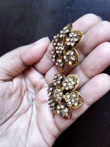 Sparkling Flower Stud Earrings