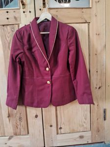 Chic Burgundy Blazer