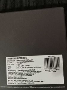 Tommy Hilfiger Wallet with tags