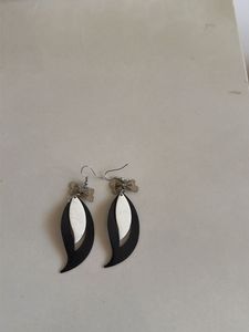 Stylish Leaf Drop Earrings