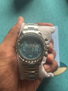 Elegant Wrist Watch (Replica)