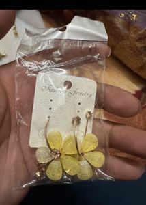 Elegant Flower Hoop Earrings Unused