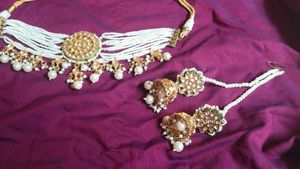 Exquisite Kundan &amp; Pearl Choker Set