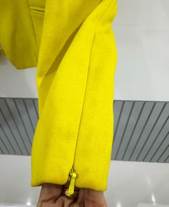 FOREVER NEW Bright Yellow Blazer