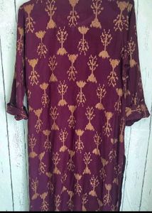 Avaasa ikkat maroon printed onKurta