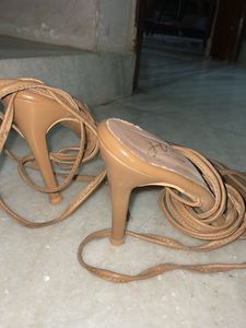buy fast Stylish Tan Strappy Sandals