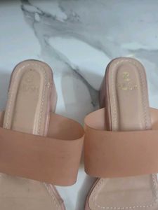 Stylish Pink Flat Sandals
