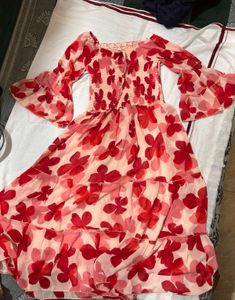 Chic Floral Print Smocked Maxi Dress