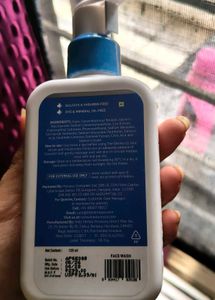 The derma co cleanser