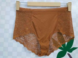 (1300)Lace Detail Briefs