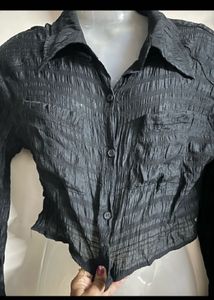 Textured Black Cropped Shirt