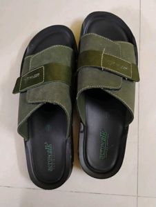 Aerowalk Men's Green Slides