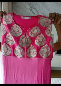 Elegant Pink Embroidered Kurta