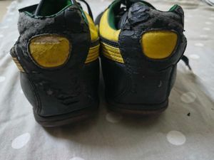 VINTAGE PUMA PELE SHOES