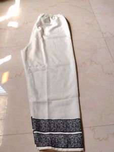 Chic White &amp; Black Palm Tree Kurta Set