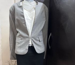 Chic Striped Blazer for Women