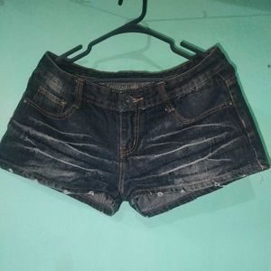 Y2k low waist denim shorts