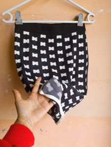 ❤️Waist 26 to 30 Bow Pattern Mini Skirt