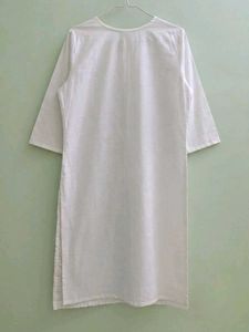 Elegant White Chikankari Kurta