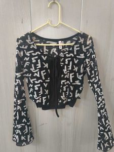 Stylish Black &amp; White Graphic Print Top