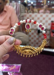 Elegant Gold Nath with Pearls &amp; Red Stones