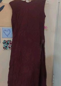 Embroidered Sleeveless Kurta