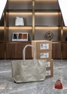 Designer Tote Bag - Chic & Spacious