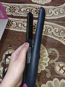 Nova Hair Straightener