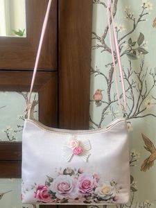 Charming Floral Print Sling Bag