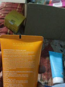 DOT &amp; KEY Face Wash Bundle