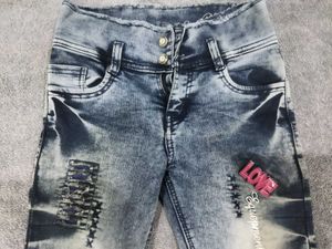 Stylish Distressed Denim Jeans