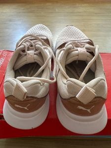 PUMA Wired metallic women’s shoe