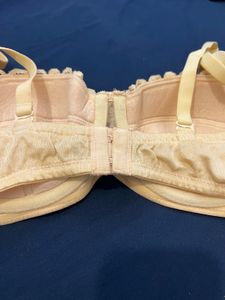 Elegant Lace Trim Strapless Bra