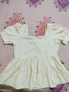 Sweetheart Neck Puff Sleeve Top