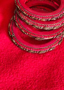 Set of 4 Red Stone &amp; Gold Bangles