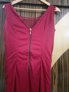 Elegant Shimmer Beaded Burgundy Midi Dress