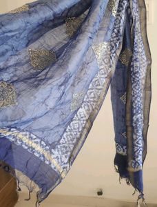 Elegant Blue &amp; Gold Print Dupatta
