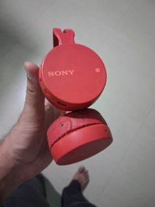 sony Red Over-Ear Headphones- not working