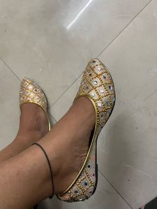 Embellished Juttis