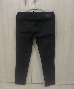 Black Distressed Jeans