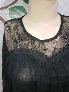 (700)Black Lace Tulle Top