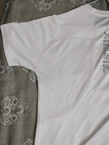 Stylish White Graphic T-shirt