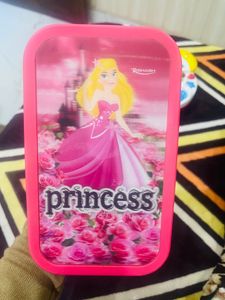 girlish tiffin box