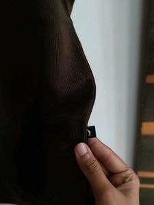 Brown Cropped T-Shirt